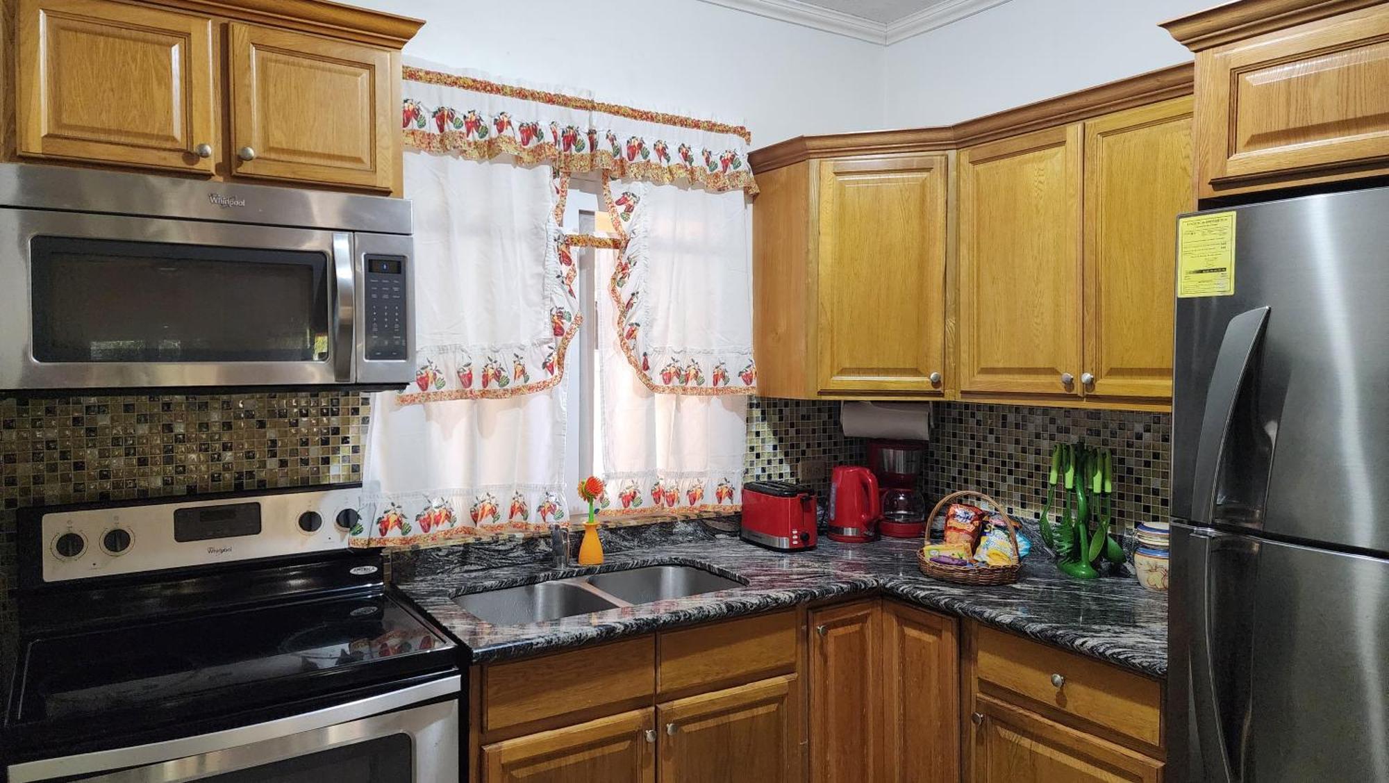 Central Upscale New Kingston Apt With Pool Екстер'єр фото